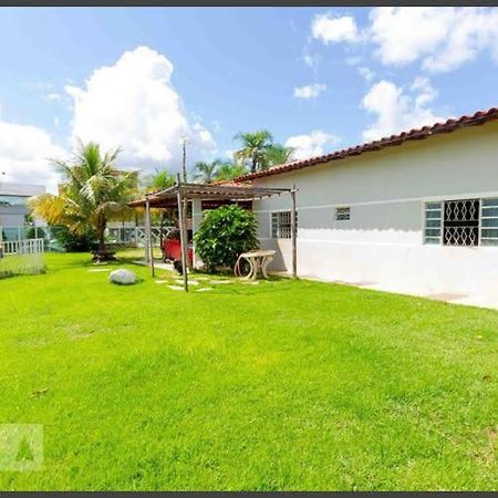 Caso com piscina, há 900 metros do Iguatemi shopping Villa Brasilia Exterior foto