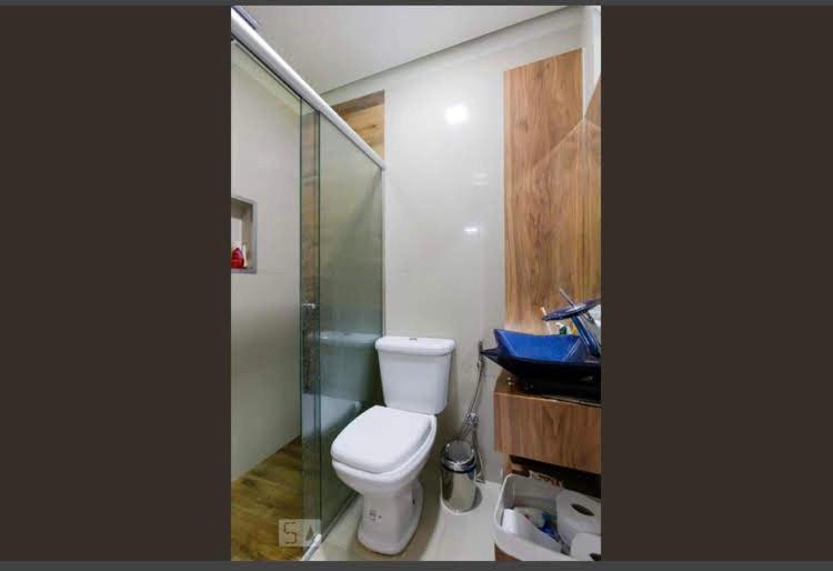 Caso com piscina, há 900 metros do Iguatemi shopping Villa Brasilia Exterior foto