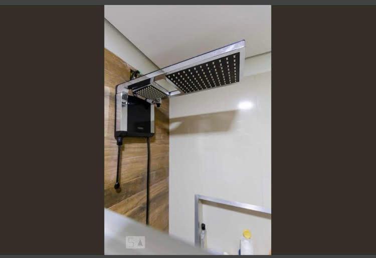 Caso com piscina, há 900 metros do Iguatemi shopping Villa Brasilia Exterior foto