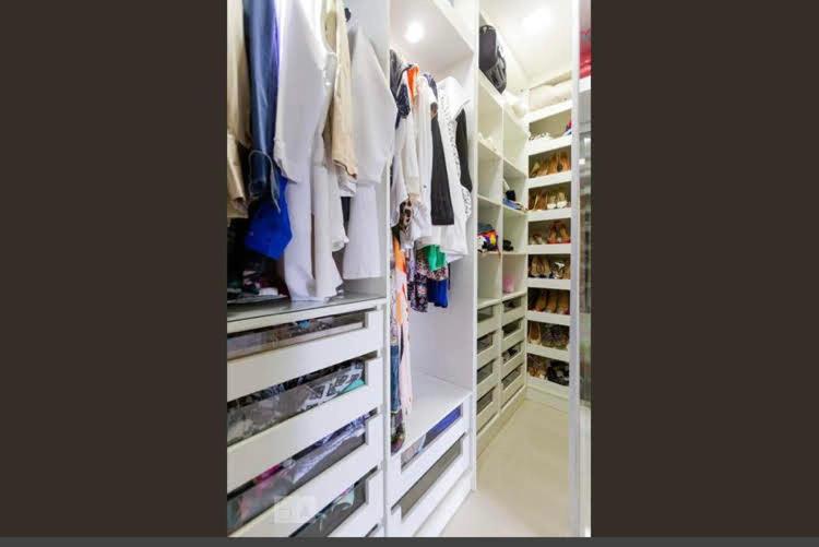 Caso com piscina, há 900 metros do Iguatemi shopping Villa Brasilia Exterior foto